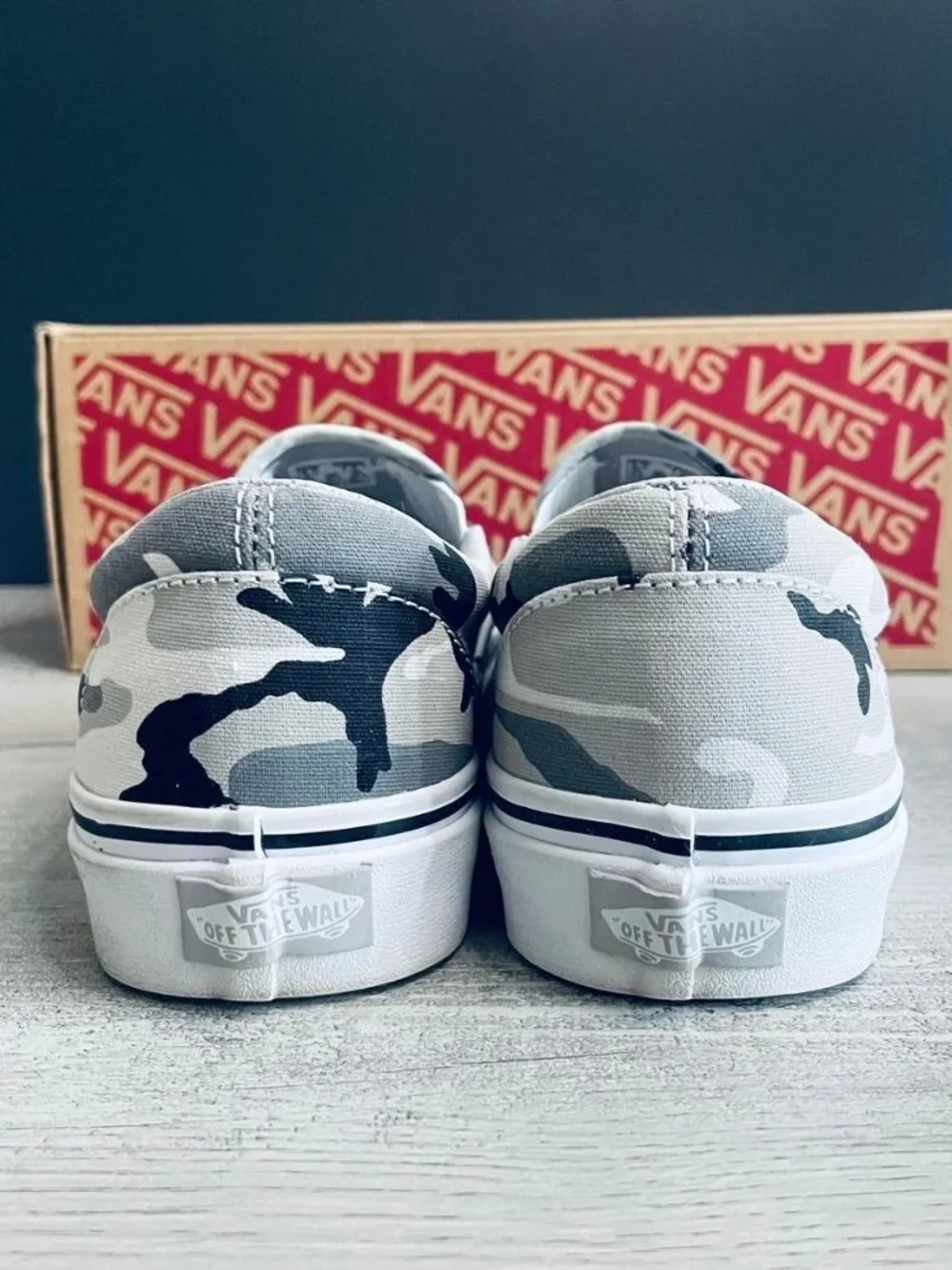 Vans Slip-On Shoes - White & Gray Camo